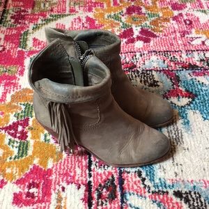 Sam Edelman boho fringe boots 6.5